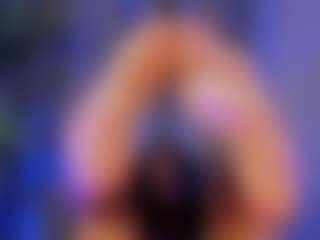 Live cam show with Xia Phoenix - Squirt on studioflirtlive.com