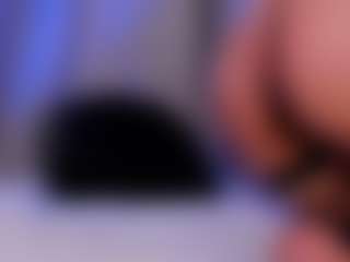 Live cam show with Xia Phoenix - Squirt on Dolls Live