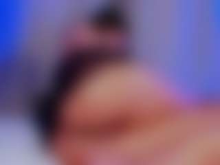 Xia Phoenix's Live Sex Cam Show
