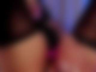 Live cam show with Xia Phoenix - Squirt Curvy on eurowanks.com