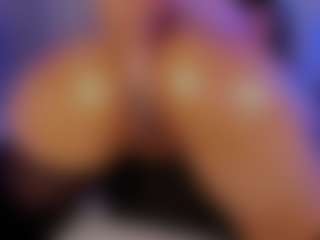 Live cam show with Xia Phoenix - Asshole on friskycurves.com