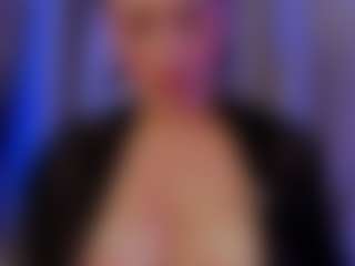Xia Phoenix's Live Sex Cam Show