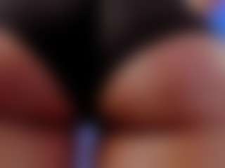 Live cam show with Xia Phoenix - Mouth on Camsoda