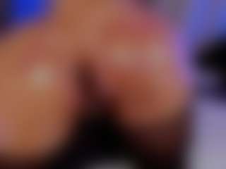 Xia Phoenix's Live Sex Cam Show