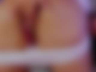 Live cam show with Xia Phoenix - Anal Teen (18+) on AdultVida.com
