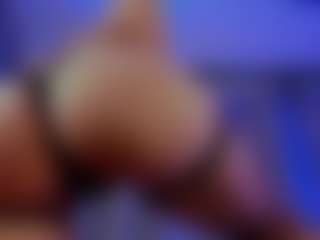 Xia Phoenix's Live Sex Cam Show