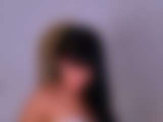 Spettacolo in cam dal vivo con AgathaKondo - Skinny su Camsoda