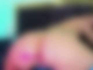 crystal-brubano's Live Sex Cam Show