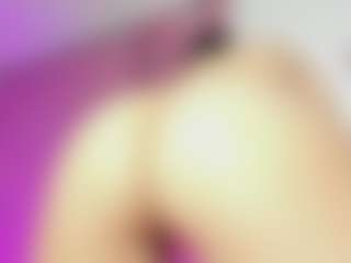 crystal-brubano's Live Sex Cam Show
