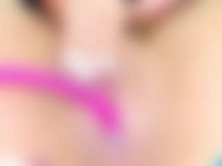 Live cam show with crystal-brubano - Petite on Dolls Live