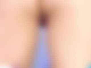 Live cam show with crystal-brubano - Petite on Milfs Live