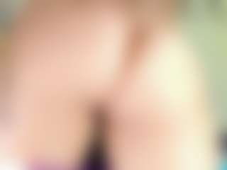 crystal-brubano's Live Sex Cam Show