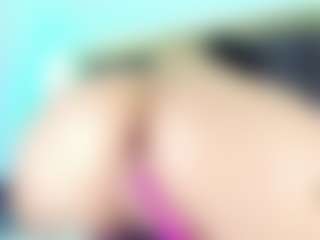 crystal-brubano's Live Sex Cam Show