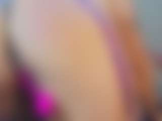 Live cam show with Grettel-ramirez - Robe on Nude Live Now