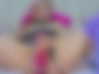 Live cam show with Grettel-ramirez - Smoking on fuklive.com