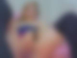 Live cam show with Grettel-ramirez - Solo on Camsoda
