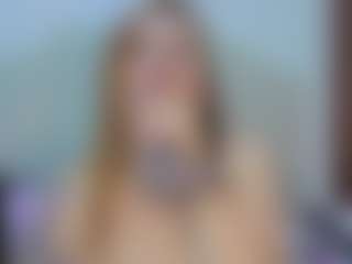 Live cam show with Grettel-ramirez - Smoking on Camsoda