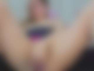 Live cam show with Grettel-ramirez - Fingers on Milfs Live