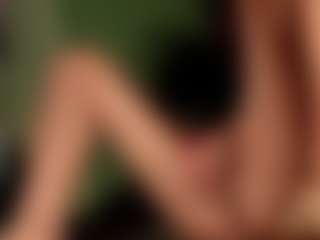 Live cam show with MYOMINIX - White on crypto-cams | colombia