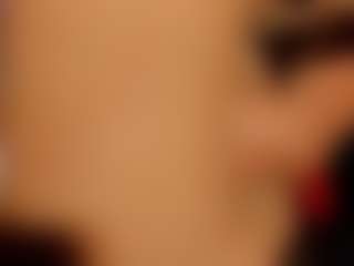 Live cam show with MYOMINIX - Average on livesuperchat.net