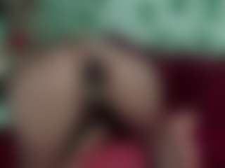 Live cam show with MYOMINIX - Average on Camsoda