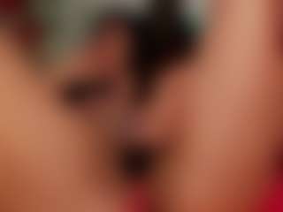 Live cam show with MYOMINIX - Flashing on Camsoda