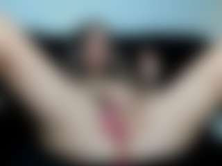 Alesys69 MILF webcam performer live streaming