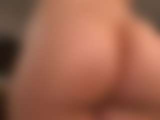 Live cam show with AlyonaqueenX - Smoking on Camsoda
