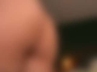 Live cam show with AlyonaqueenX - Petite on CamSodaAdn