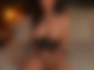 AlyonaqueenX's Live Sex Cam Show