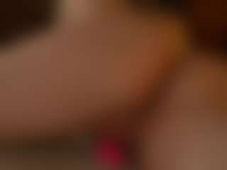 AlyonaqueenX's Live Sex Cam Show