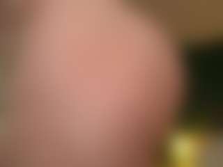 Live cam show with AlyonaqueenX - Glasses on googirlz