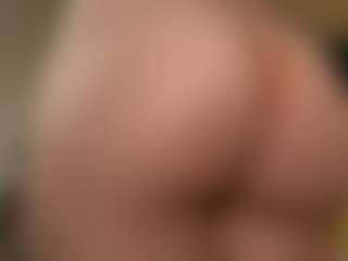 AlyonaqueenX's Live Sex Cam Show
