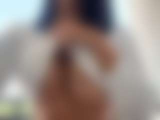 Live cam show with AntonellaMorelli - Athletic Lush on Nude Live Now