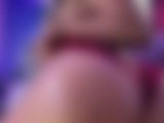 Live cam show with AntonellaMorelli - Gamer Athletic on Camsoda