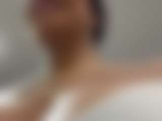 Live cam show with AntonellaMorelli - Lesbian on Soda Cam