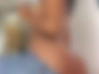 Live cam show with AntonellaMorelli - HD on Camsoda