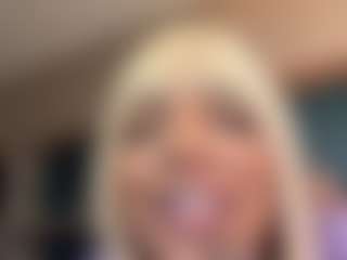 Live cam show with AntonellaMorelli - Public Big Tits on sexytreat.net