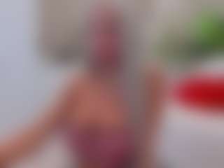 Live cam show with Jessy-Jo - Flashing on Mixed Magazine Live