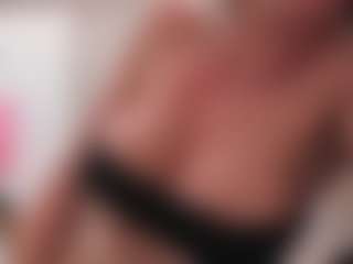 Live cam show with Jessy-Jo - Blonde Hair on Strip Flash - Live Sex Shows