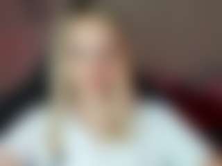 Live cam show with RouseReedd - Living Room on TeamSkeetLive