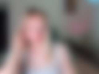 Live cam show with RouseReedd - Living Room on xfollow cams