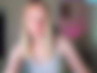 Live cam show with RouseReedd - Living Room on parknlotfishbdy