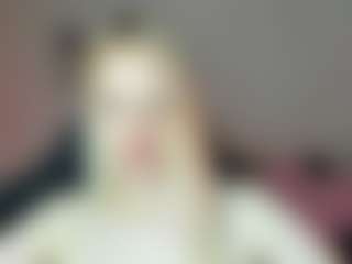 Live cam show with RouseReedd - Living Room on Camming Site