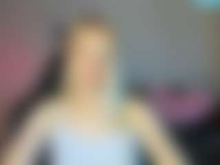 Live cam show with RouseReedd - Grey Eyes on Milfs Live