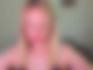 Live cam show with RouseReedd - Grey Eyes on SquirtSoMuch