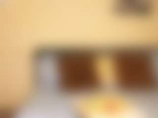 Live cam show with mia flame - Strip on Camsoda