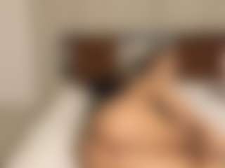 Live cam show with mia flame - Athletic on TastyBlacksLive