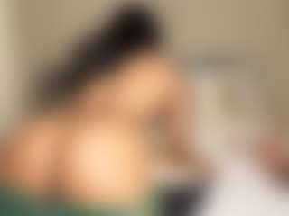 Live cam show with mia flame - Athletic Shaved Pussy on Camsoda
