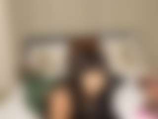 Live cam show with mia flame - Ebony Petite on Camsoda